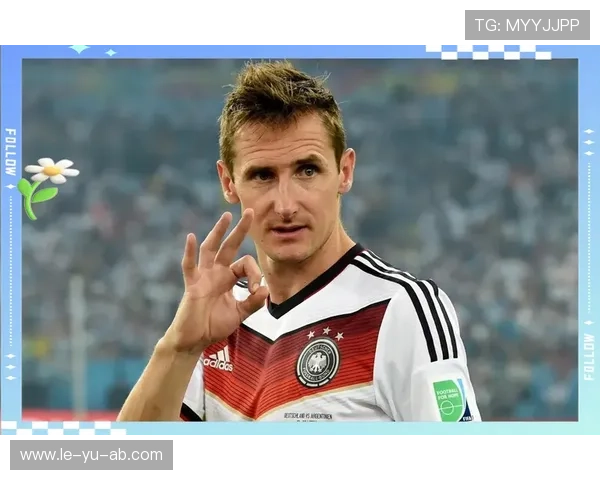 拉姆:德国足球传奇后卫的辉煌历程与成就 拉姆:德国足球传奇后卫的辉煌历程与成就